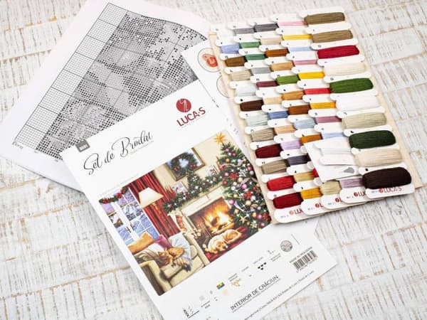 Broderikit Luca-S B591 - "Julepynt" 48.5x34 cm