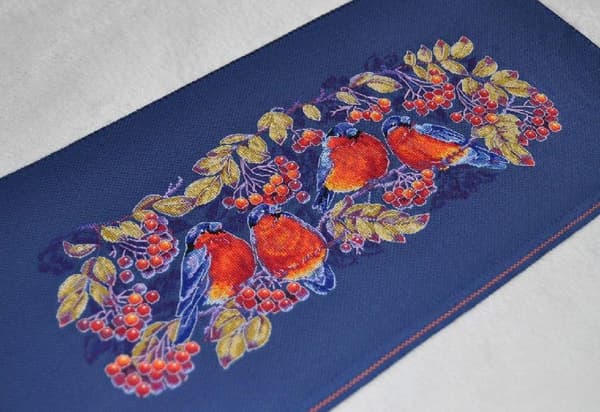Broderikit Merejka K-92 - "Dompap" 38x15 cm