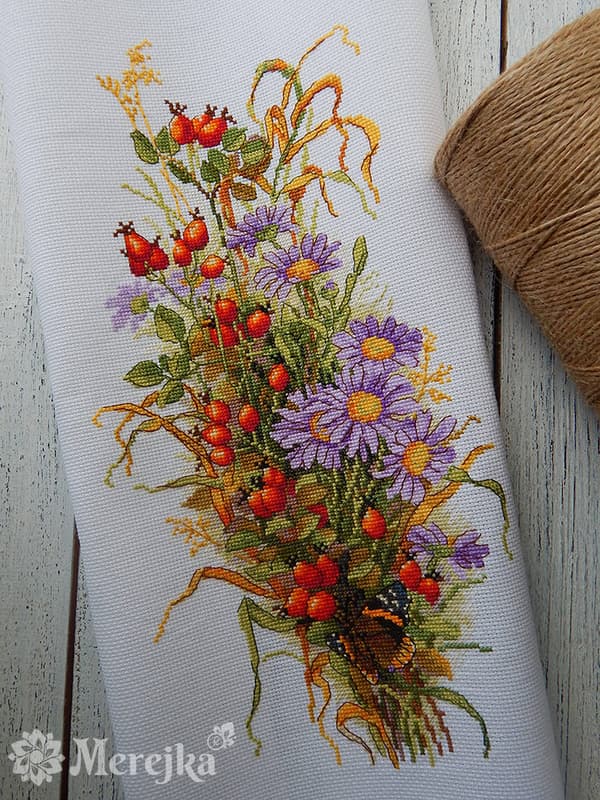 Broderikit Merejka K-126 - "Hyben" 19x36 cm