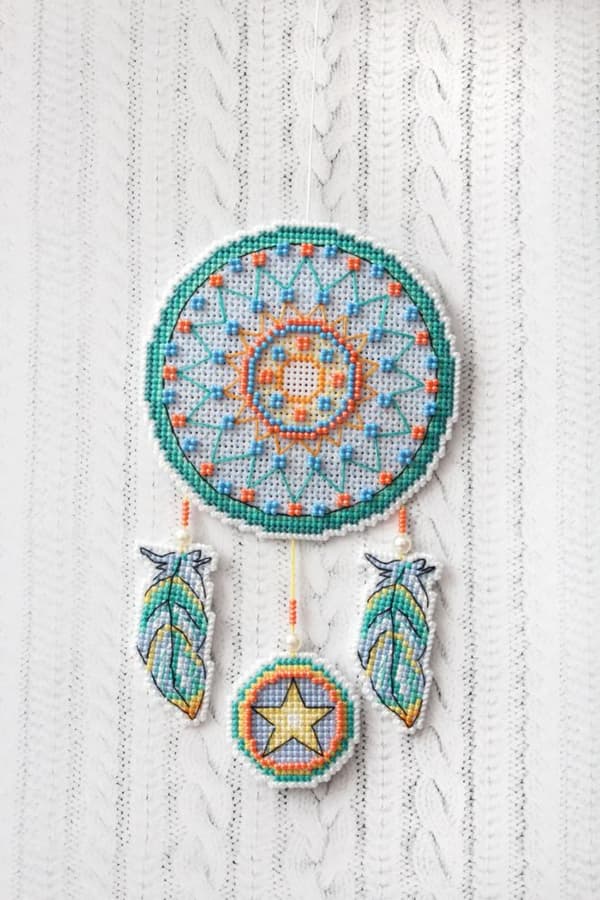 Broderikit plastic canvas MP Studia "Drömfångarräv" 10x17 cm
