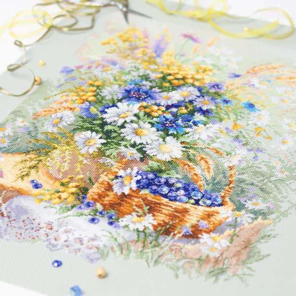 Broderisett Magic Needle "På skogsglenna" 32 x 40 cm