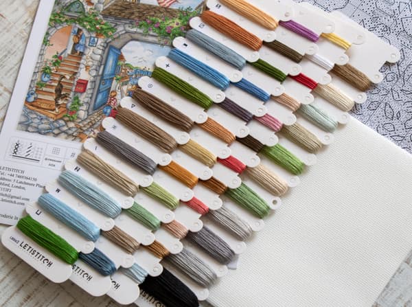 Broderisett LetiStitch L8804 - "Til havnen" 35x31 cm