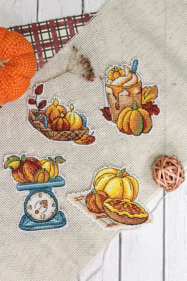 Broderikit Plastik Canvas MP Studia "Græskarfad" 7x8 cm