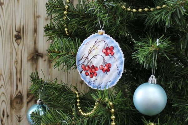 Broderisett Plastic Canvas MP Studia "Juletrepynt Rogn" 9x9 cm