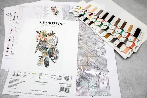 Broderikit LetiStitch L8041 - "Månedrømme" 20x30 cm