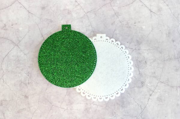 Broderikit MP Studia "Julekugle Godt Nytår" 10x11 cm