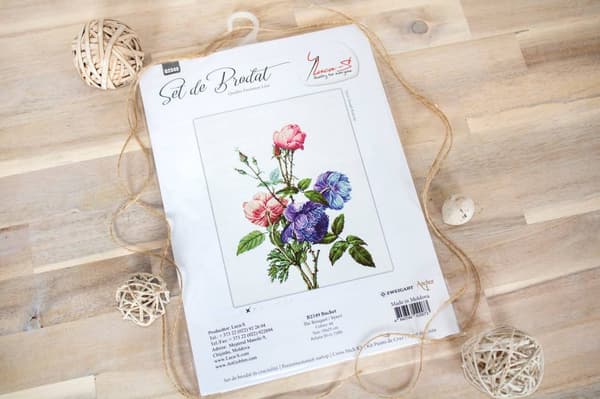 Broderikit Luca-S B2349 - "Buketten" 19x25 cm
