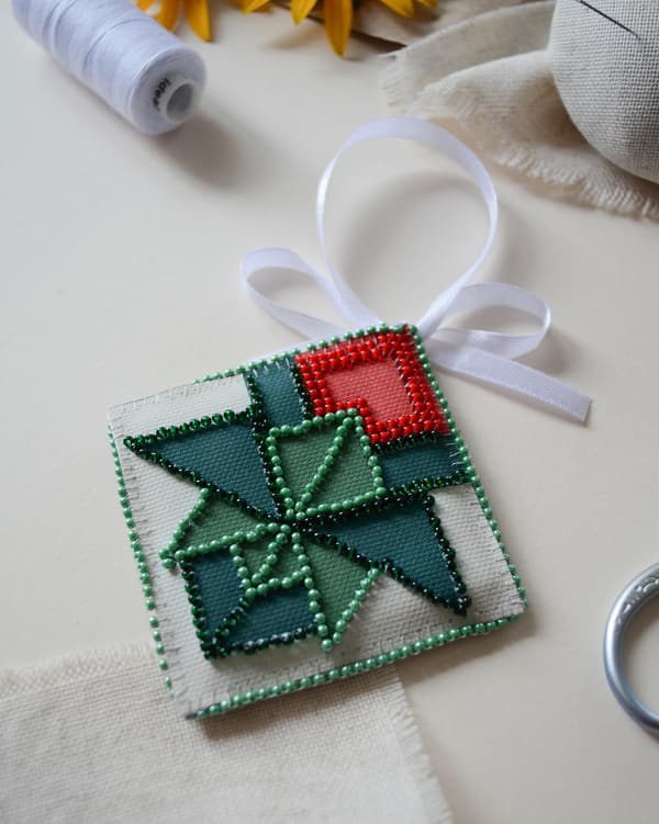 Broderikit med perler Abris Art "Roseknopp" 13,2x6,6cm