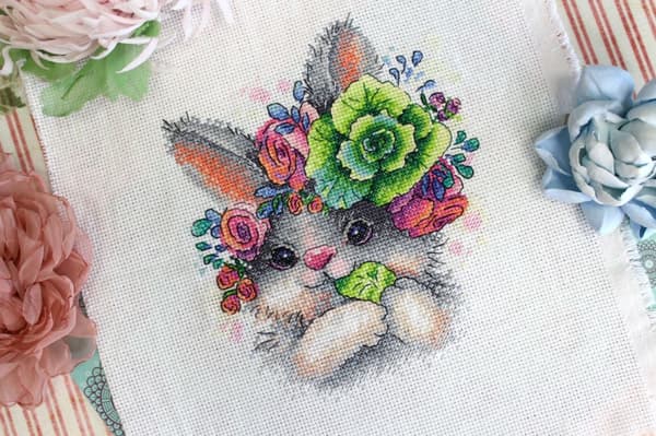 Broderikit MP Studia "Charmig kanin" 16x19 cm