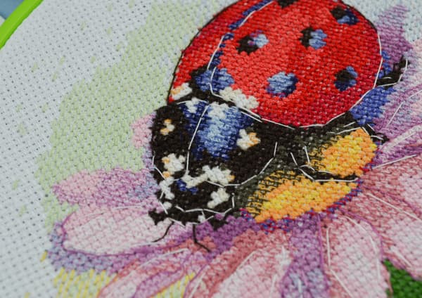 Broderikit Abris Art "Tryk og solskin" 17x17cm