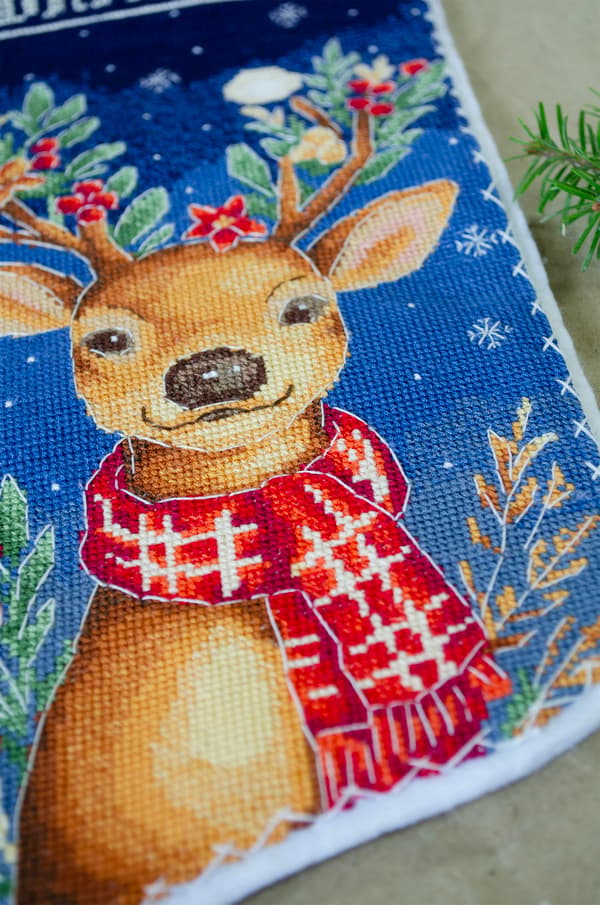 Broderikit Abris Art "Nissens hjælper" 18x27cm