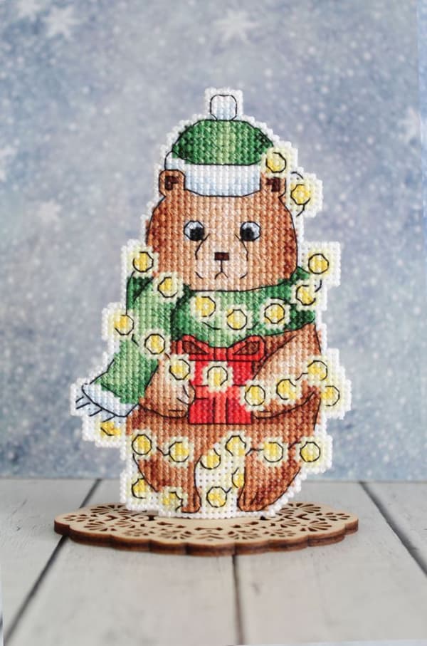 Broderisett Plastic Canvas MP Studia "Julebjørn" 8x12 cm