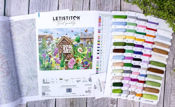 Broderikit LetiStitch L8104 - "Bisyssla-hotel" 41x30 cm
