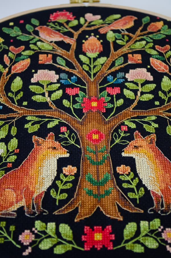 Broderikit Abris Art "Skovens eventyrtræ" 30x30cm