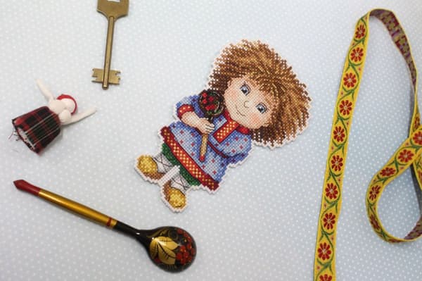 Broderikit plastic canvas MP Studia "Husbeskyddare" 10x16 cm
