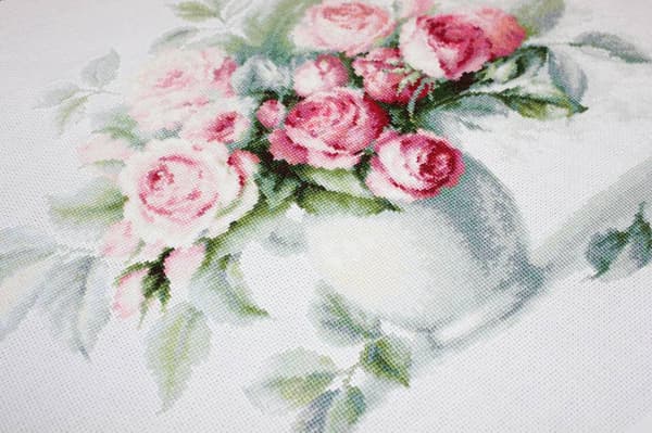 Broderikit Luca-S B2280 - "Etyde med roser" 35.5x26 cm
