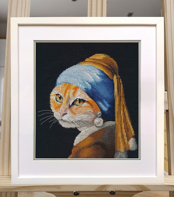 Broderikit Oven "Kat med perleøreringe" 21x22 cm
