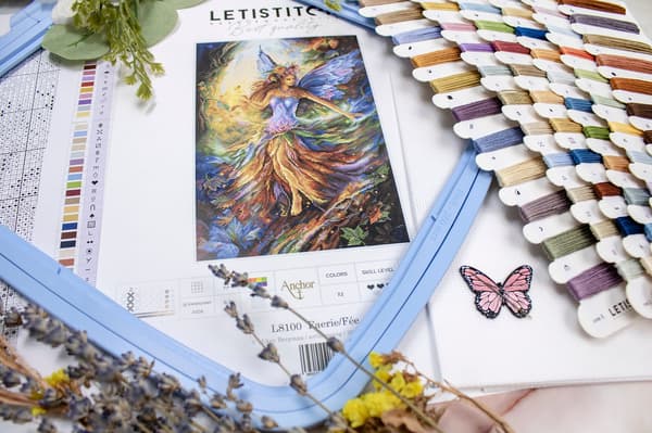 Broderikit LetiStitch LETIL8100 - "Fe" 24 x 37 cm
