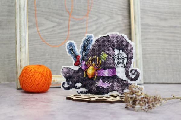 Broderisett Plastic Canvas MP Studia "Hekshatt" 13x9 cm