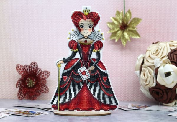 Broderikit plastic canvas MP Studia "Röd drottning" 12x19 cm