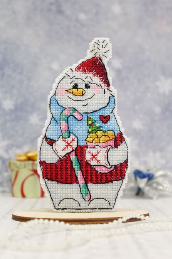 Broderikit Plastik Canvas MP Studia "Snemand med slik" 7x13 cm