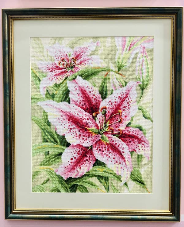 Broderisett Riolis "Liljer" 40x50 cm