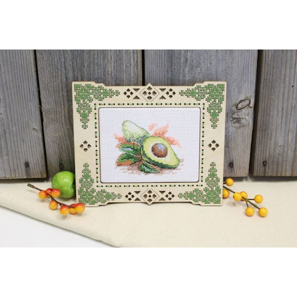Broderikit MP Studia "Mogen avokado" 9x7 cm