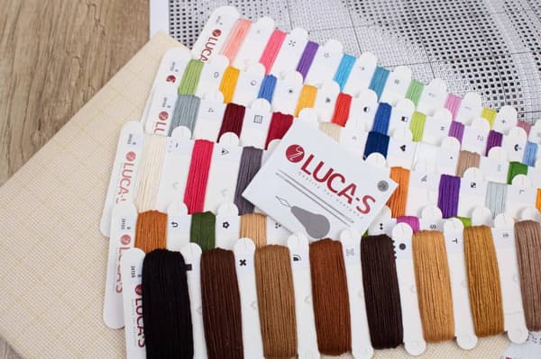 Broderikit Luca-S B2415 - "Picasso-hvalpen" 40x29 cm