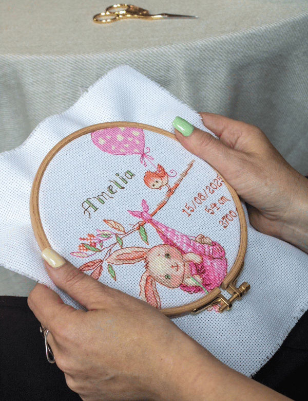 Broderikit Aine "Prøve til pigefødsel" 20x20 cm