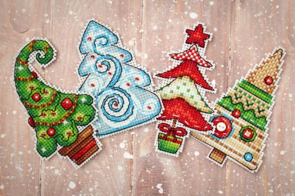 Broderikit plastic canvas MP Studia "Julskönheter" 6x9 cm