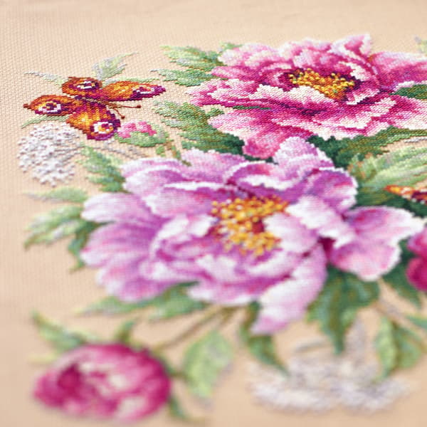 Broderikit Magic Needle "Blomstermagi. Pæoner" 30x30 cm