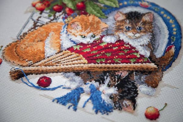 Broderikit Merejka K-68 - "Killinger og kirsebær" 23x25 cm