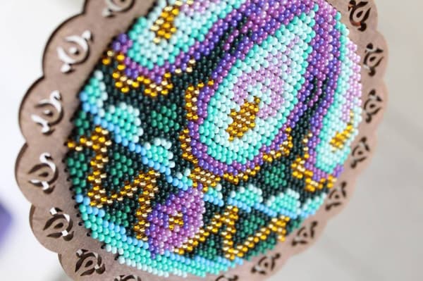 Perlebroderi MP Studia "Påfuglecharme" 12x12 cm