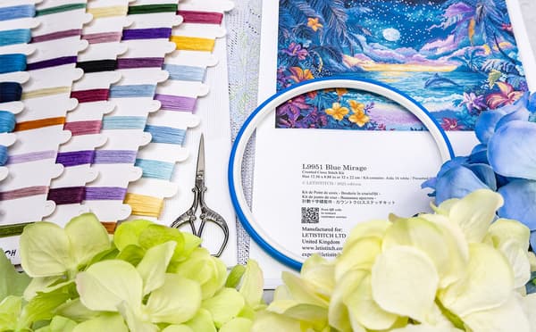Broderisett LetiStitch L9951 - "Blå mirage" 32x22 cm