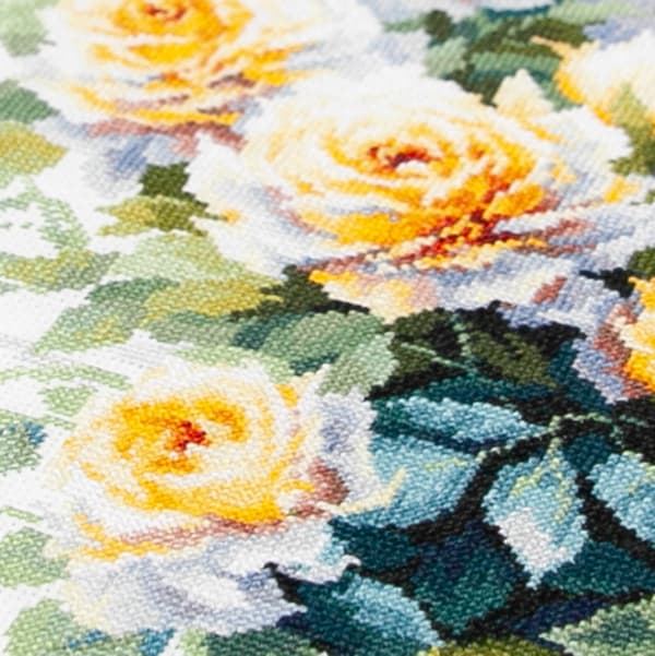 Broderisett Magic Needle "Blomstenes dronning" 26x35 cm