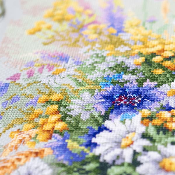 Broderisett Magic Needle "På skogsglenna" 32 x 40 cm