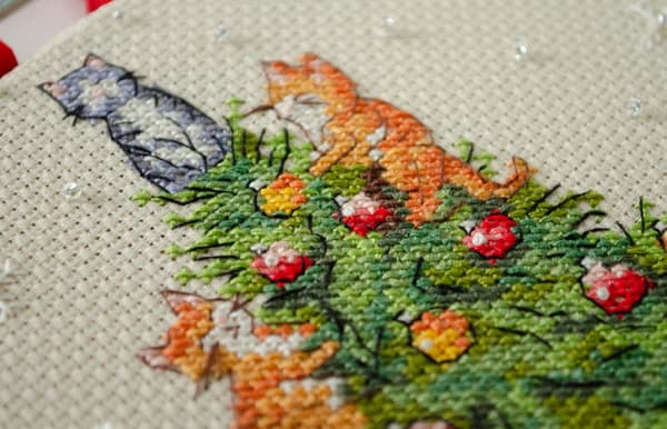 Broderikit Abris Art "Nysgerrige katte" 15x15cm
