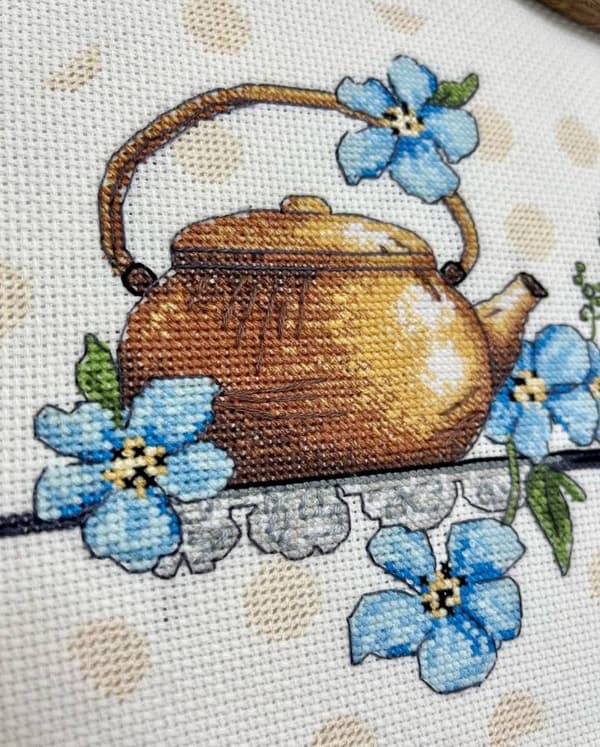 Broderikit Oven "Te-miniature" 15x15 cm