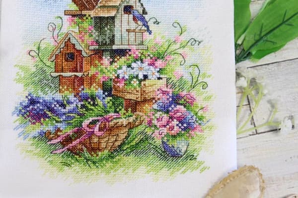 Broderisett MP Studia "Morsomme naboer" 16x21 cm