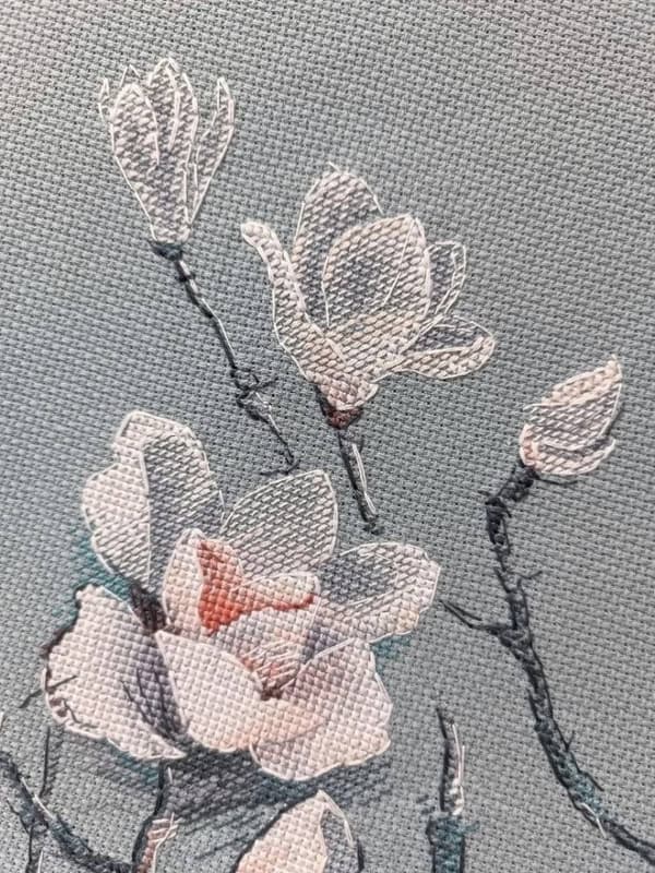 Broderikit Oven "Øm magnolia" 24x32 cm