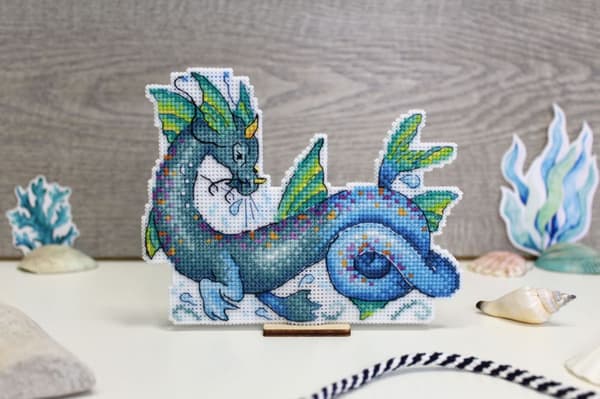 Broderikit plastic canvas MP Studia "Vattnets herre" 15x12 cm