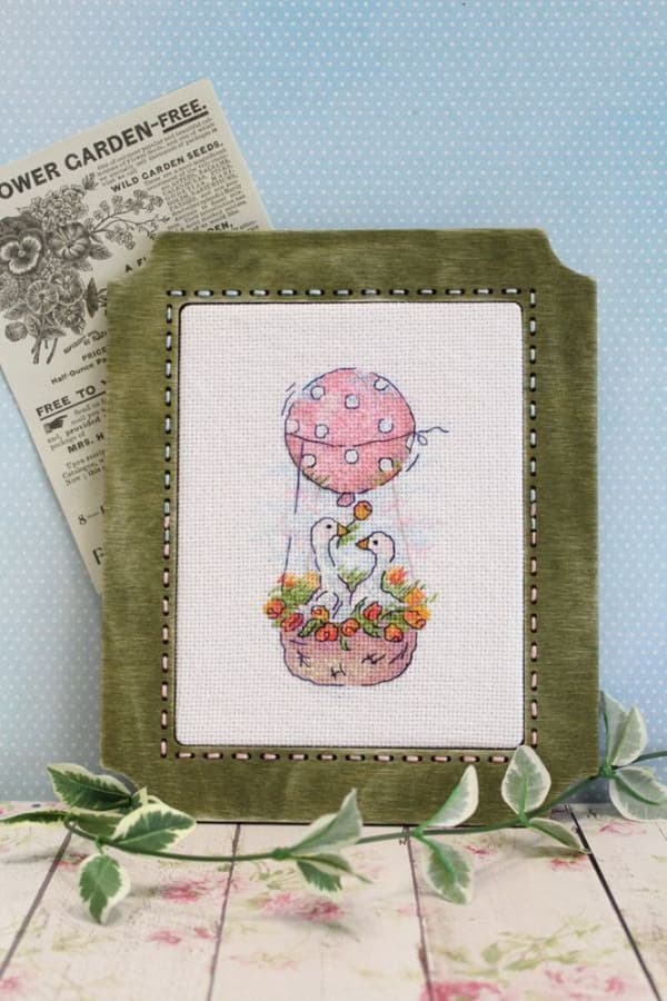 Broderikit MP Studia "Romantisk flygning" 8x13 cm