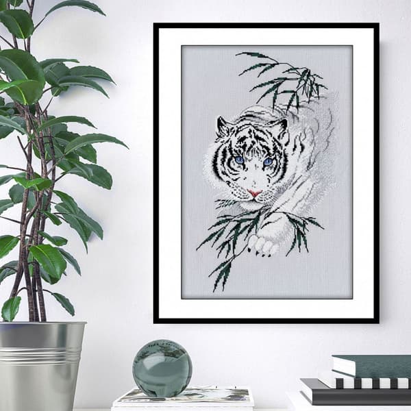 Broderikit Oven "Hvid tiger" 20x32 cm