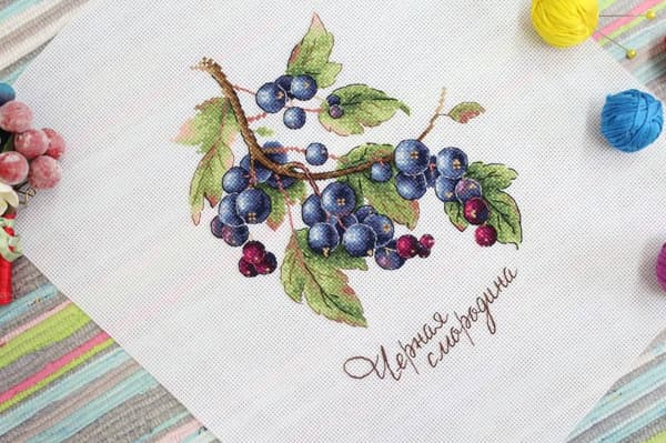 Broderikit MP Studia "Naturens gaver. Solbær" 15x20 cm