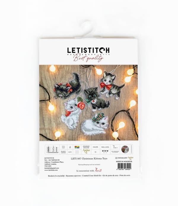 Broderikit LetiStitch LETI987 - "Julekatte-legetøj" 8x7 cm