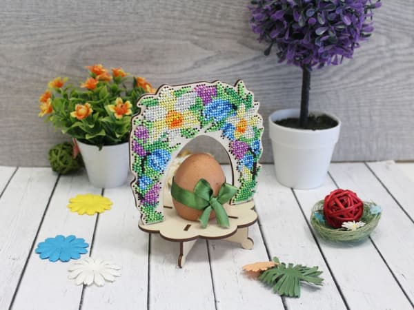 Broderikit med pärlor MP Studia "Äggställ - Blombåge" 12x14 cm
