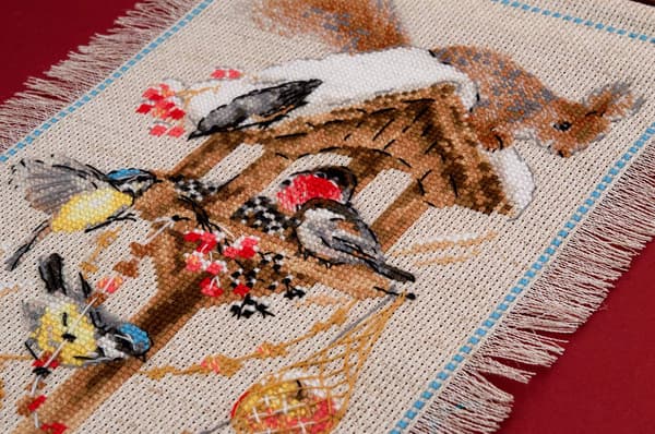 Broderikit Riolis "Hyttehave. Vinter" 20x30 cm