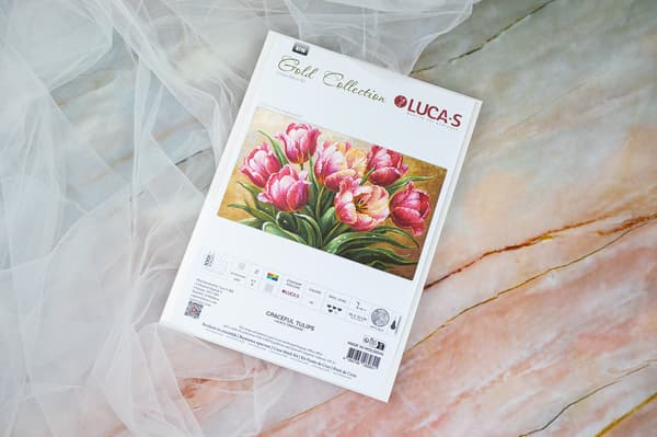 Broderikit Luca-S B718 - "Yndefulde tulipaner" 56x32cm
