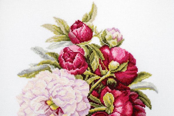 Broderikit Luca-S B2354 - "Buket med pæoner" 20x26 cm