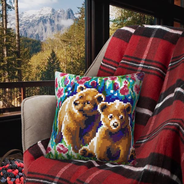 Broderikit Pude Collection D`Art 5478CC - "Bjørneunger" 40x40 cm